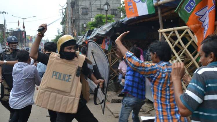 बंगाल में बीजेपी कार्यकर्ताओं और पुलिस में झड़प (IANS)