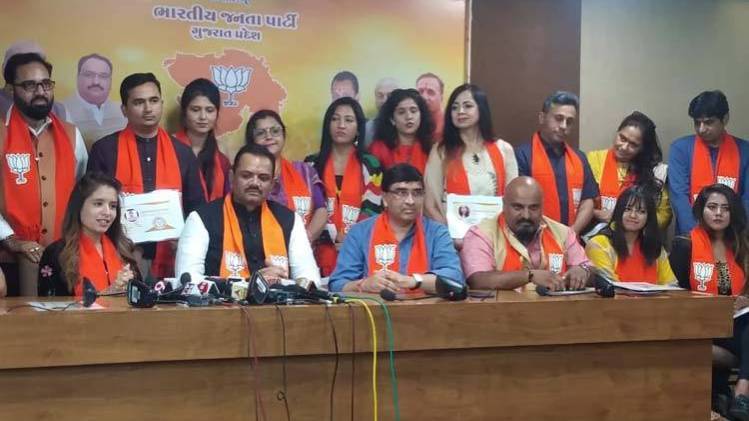 गुजरात के तीन बडे़ गायक BJP में शामिल (फोटो-गोपी घांघर)