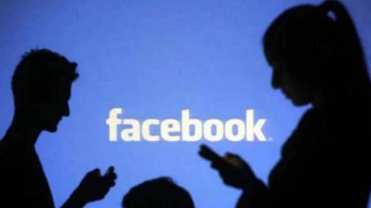 Facebook और WhatsApp लगभग 9 घंटे डाउन रहा.