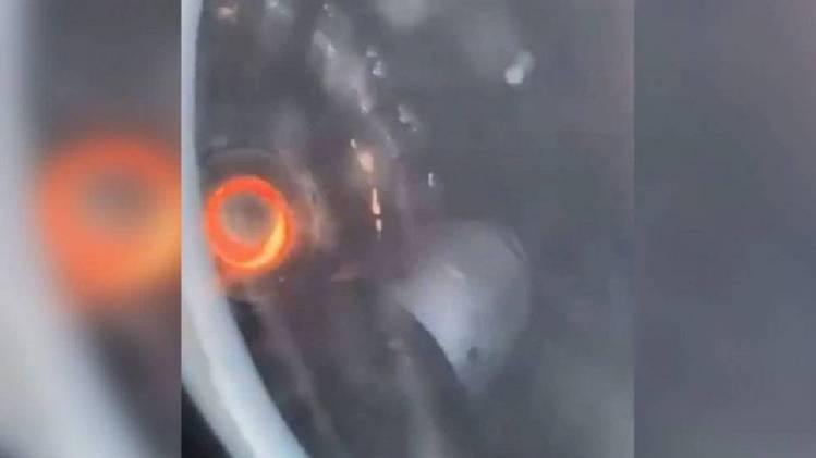 Delta Air Lines flight engine