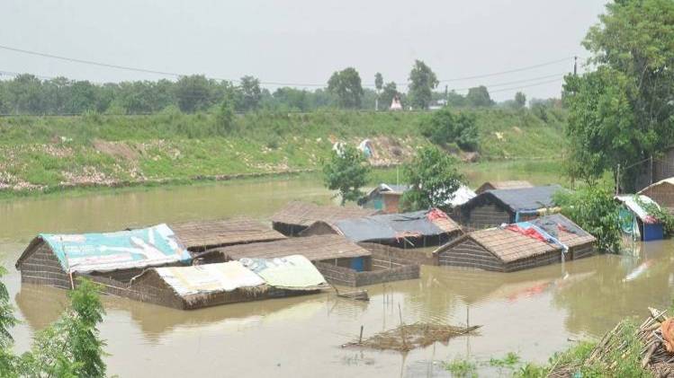 बिहार में बाढ़ से हालात बिगड़े (IANS)