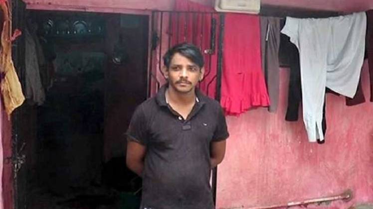 टेंपो चालक सुरेश गोहिल (फोटो- गोपी घांघर)