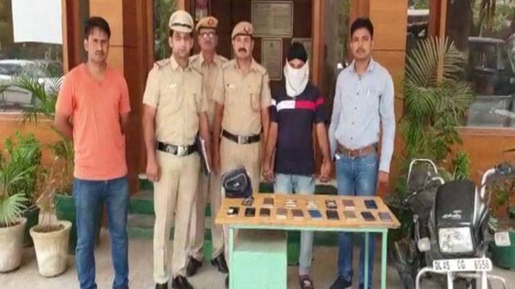 पुुलिस की गिरफ्त में आरोपी जुझार सिंह (फोटो- पुनीत)