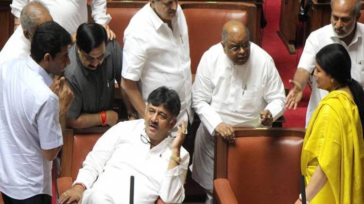 कर्नाटक में सियासी संकट बरकरार है (IANS)