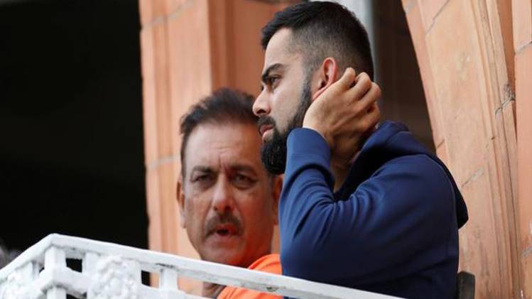 रवि शास्त्री और विराट कोहली (फोटो-Reuters)