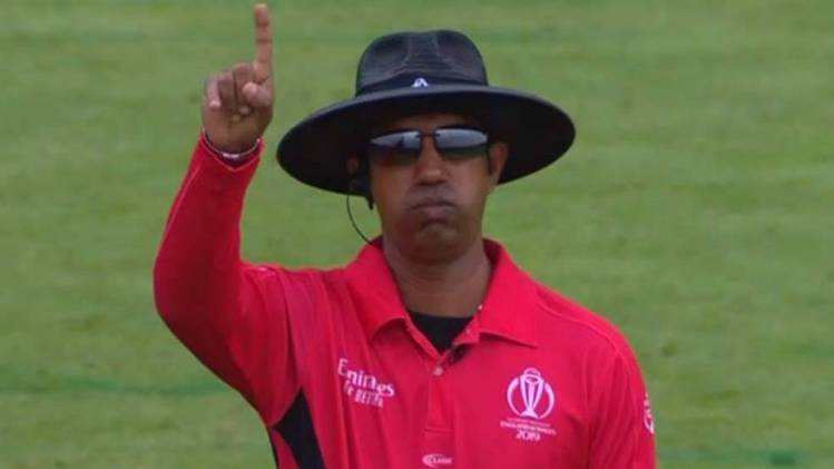 कुमार धर्मसेना 