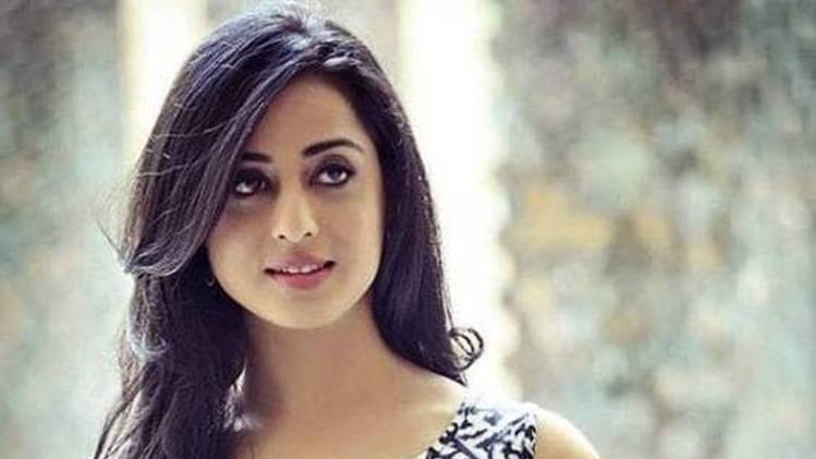 माही गिल