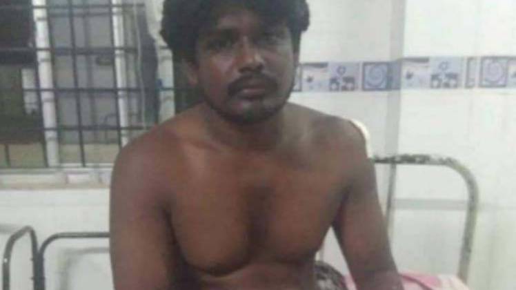 मुस्लिम युवक की लोगों ने की पिटाई (फोटो- अक्षया नाथ)