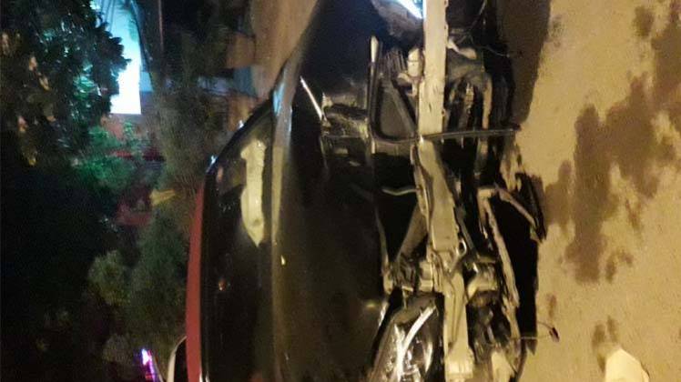 मर्सिडीज-वैगनआर में टक्कर