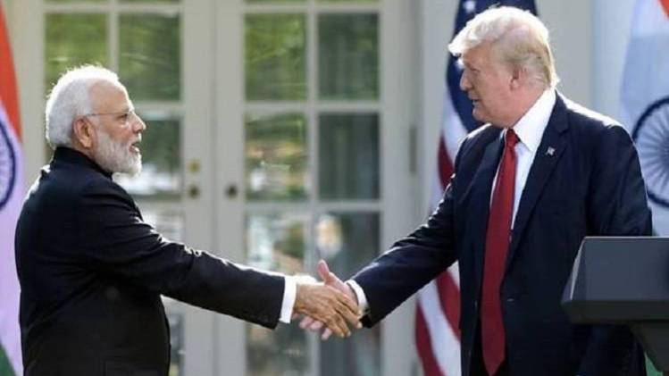 अमेरिकी राष्ट्रपति डोनाल्ड ट्रंप के साथ पीएम नरेंद्र मोदी (फाइल फोटो)