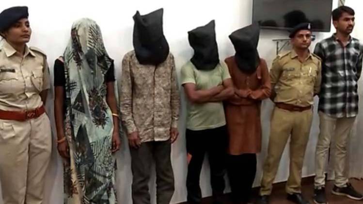 पुलिस की गिरफ्त में आरोपी (फोटो-गोपी घांघर)