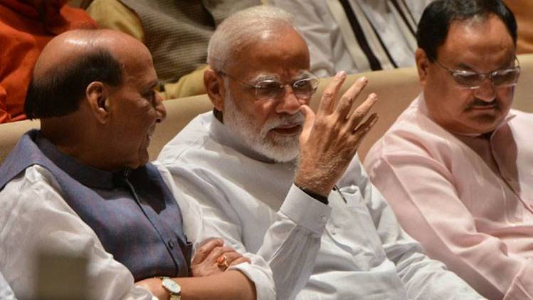 प्रधानमंत्री नरेंद्र मोदी और रक्षा मंत्री राजनाथ सिंह (फोटो-ANI)