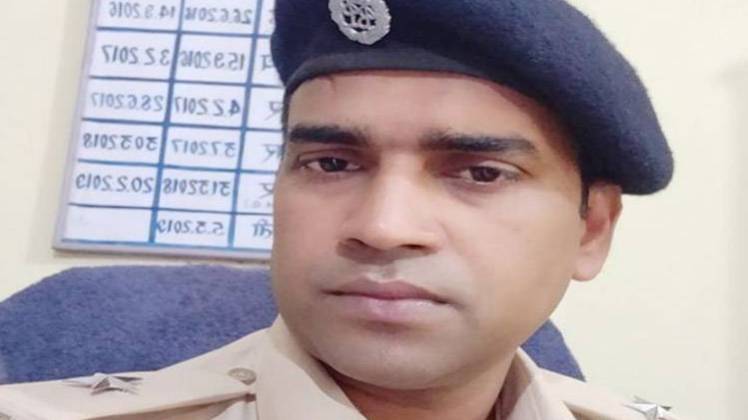 थानेदार प्रवेश भारती (Photo- Aajtak)