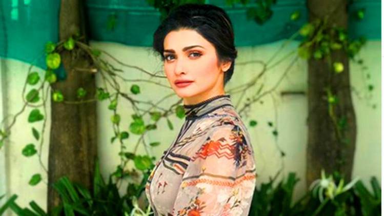 प्राची देसाई (Photo: Instagram)