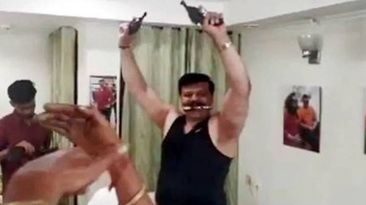 बीजेपी विधायक प्रणव सिंह चैंपियन