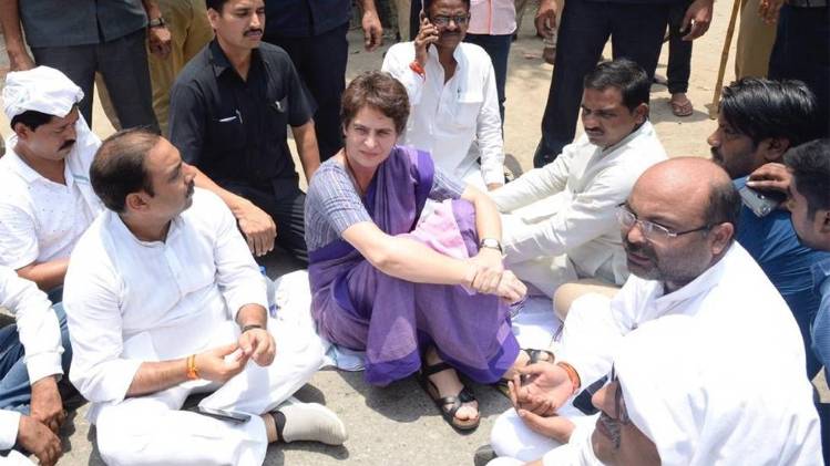 प्रियंका गांधी (तस्वीर- IANS)