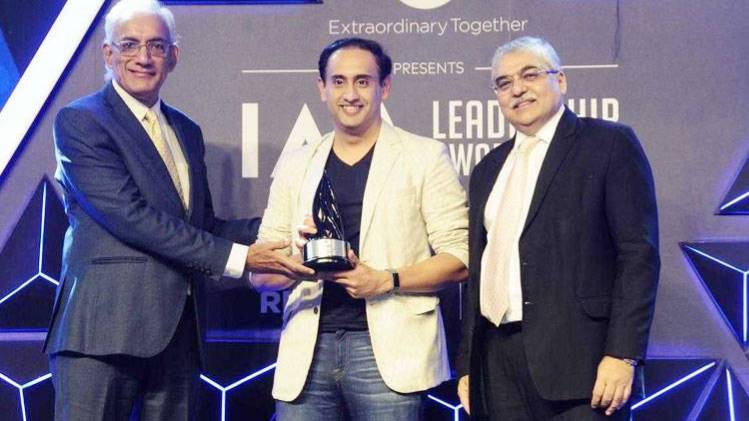 राहुल कंवल को मिला IAA टीवी एंकर ऑफ द ईयर अवॉर्ड