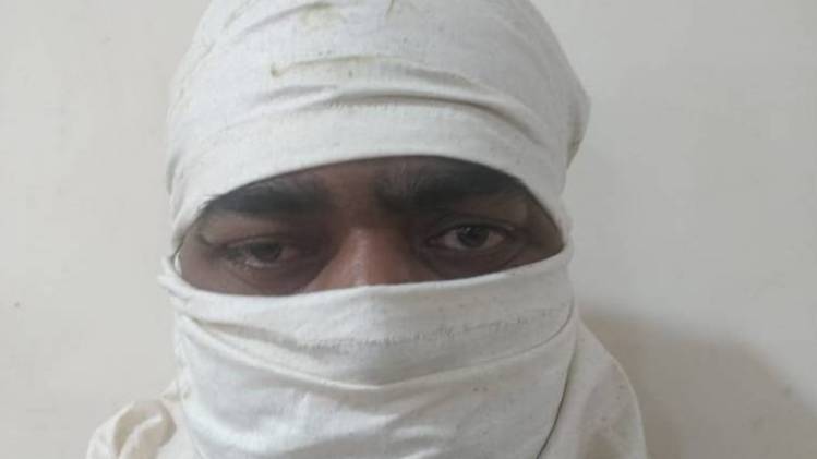 लूटपाट का आरोपी गिरफ्तार (फोटो-हिमांशु)