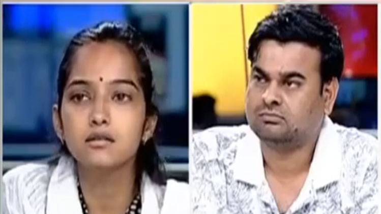 आजतक के स्टूडियो में साक्षी और उसके पति अजितेश