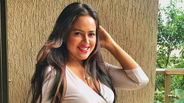 समीरा रेड्डी (इंस्टाग्राम)