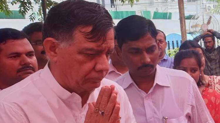 विकास मंत्री सतीश महाना (फोटो-@Satishmahanaup)