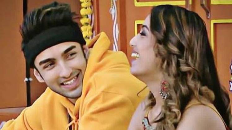 सृष्ट‍ि रोडे और रोहित सुचांती 