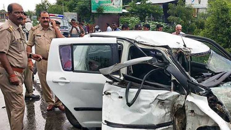 एक्सीडेंट का शिकार हुई थी उन्नाव रेप केस पीड़िता की कार (फाइल फोटो-PTI)