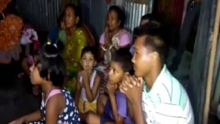 खुशी मनाता परिवार हिमा दास का नहीं