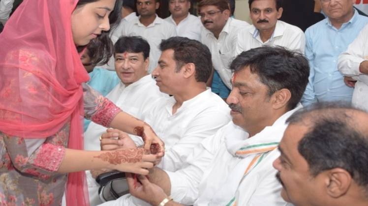 कांग्रेस दफ्तर में मना आजादी का जश्न (फोटो- रामकिंकर सिंह)