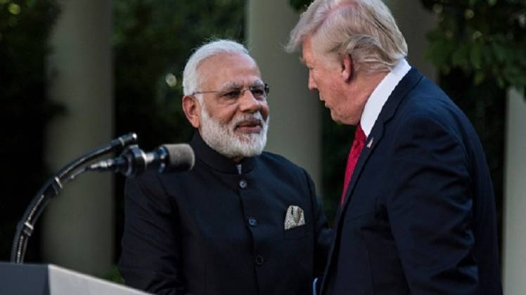 डोनाल्ड ट्रंप के साथ पीएम मोदी (फाइल फोटो)