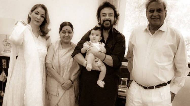 अदनान सामी ने साझा की ये तस्वीर