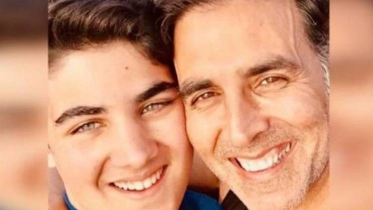 बेटे संग अक्षय कुमार 