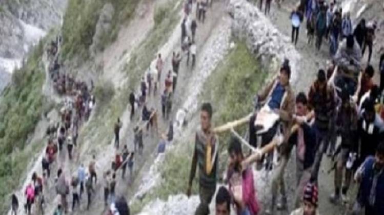 अमरनाथ यात्रा रोकी गई (फाइल फोटो)
