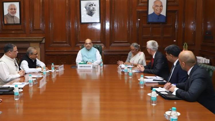 केंद्रीय गृहमंत्री अमित शाह के साथ बैठक में इंटरपोल महासचिव