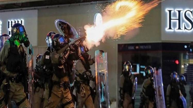 हांगकांग में उग्र हुआ विरोध प्रदर्शन (तस्वीर- एपी)