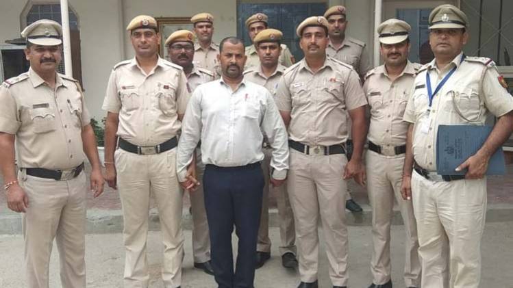 तीन बहनों के अपहर्ता 'फर्जी-दारोगा' को असली पुलिस ने दबोचा (फोटो-पुनीत शर्मा)