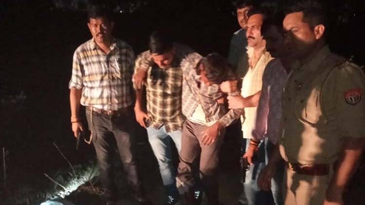 गाजियाबाद पुलिस ने की बदमाशों धरपकड़ (फोटो-तनसीम हैदर)