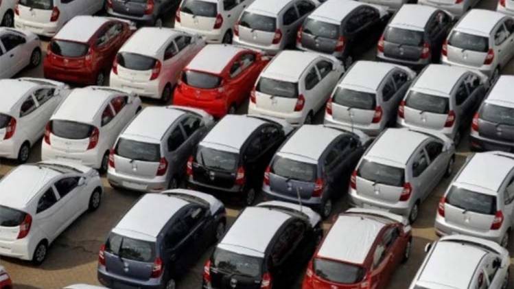 पाकिस्तान में कारों की बिक्री में गिरावट 