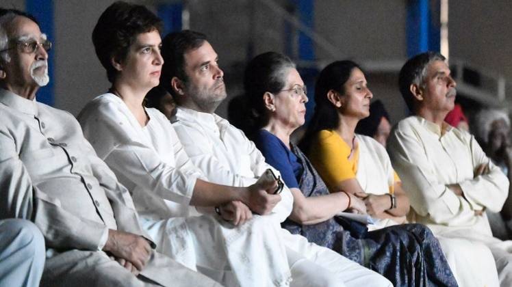 गांधी-नेहरू परिवार के कांग्रेस में 100 साल (फोटो- कांग्रेस ट्विटर अकाउंट) 