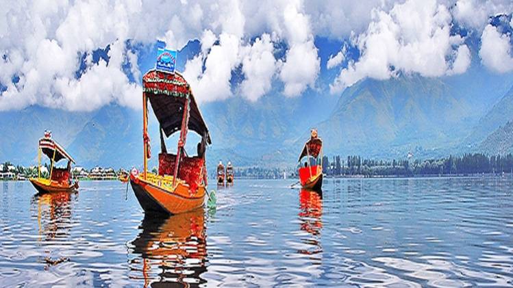 कश्मीर को स्वर्ग बनाते हैं वाल्मीकि समाज के लोग. (फोटो- कश्मीर पर्यटन)