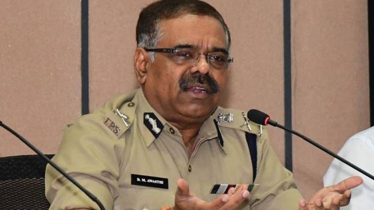 छत्तीसगढ़ के डीजीपी डीएम अवस्थी (तस्वीर- ट्विटर)