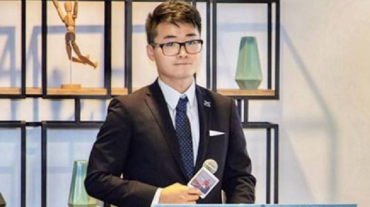 सायमन चेंग (फेसबुक प्रोफाइल फोटो)