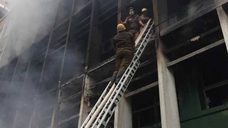 एम्स में लगी आग