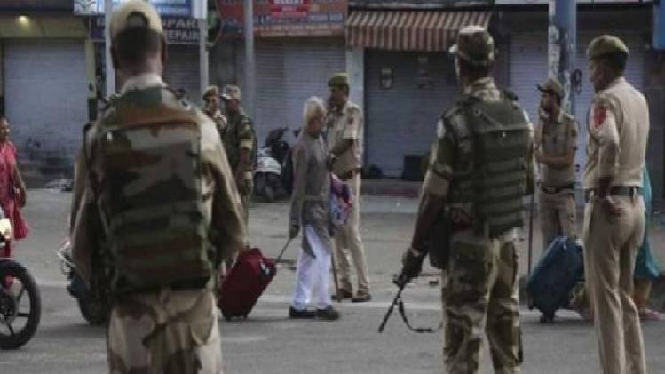 जम्मू-कश्मीर में तैनात सुरक्षा बल.(फाइल फोटो)