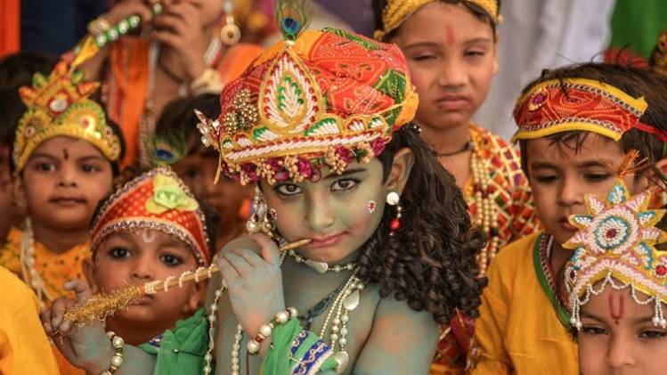 देशभर में मनाया जा रहा भगवान कृष्ण का जन्मोत्सव (IANS)
