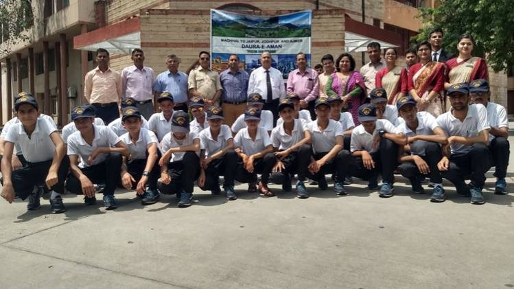 जयपुर टूर पर आएं कश्मीरी छात्र