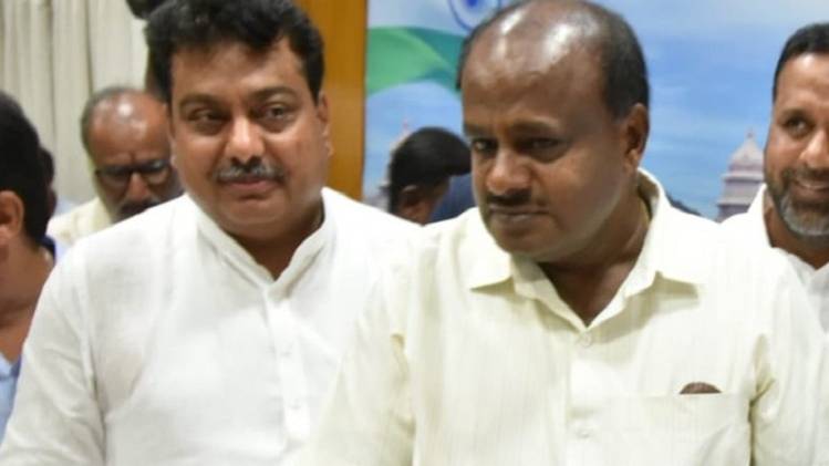 कर्नाटक के पूर्व मुख्यमंत्री एचडी कुमारस्वामी (फाइल फोटो)