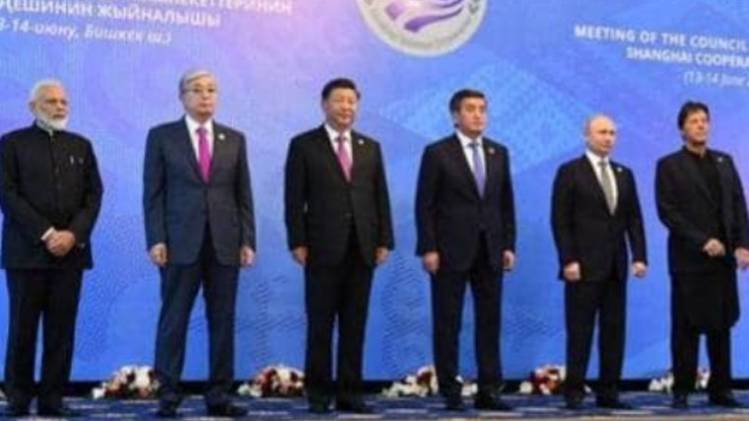 PM मोदी की विदेश नीति से संतुष्ट है जनता