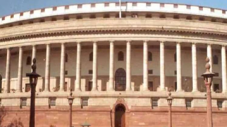 राज्यसभा से भी पास हुए मोटर व्हीकल बिल में कई कड़े प्रावधान हैं.