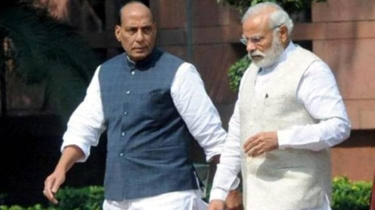 राजनाथ सिंह और पीएम मोदी (फाइल फोटो)